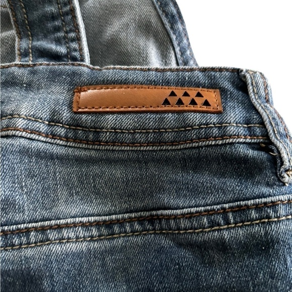 Dollhouse Women’s Shortalls - Basic Stretch Denim Jean Shorts Overalls Size 5 - Picture 11 of 16